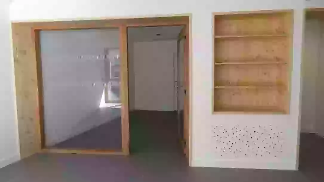 escale-4